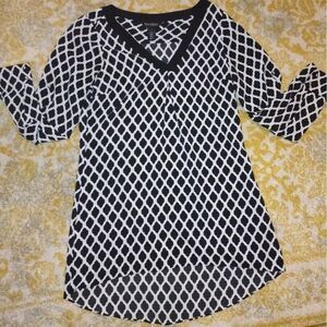 WHBM Black & White Roll Tab Sleeve Pullover Tunic